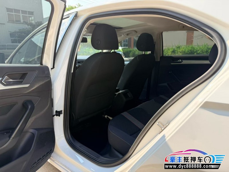 22年大众凌渡轿车抵押车出售