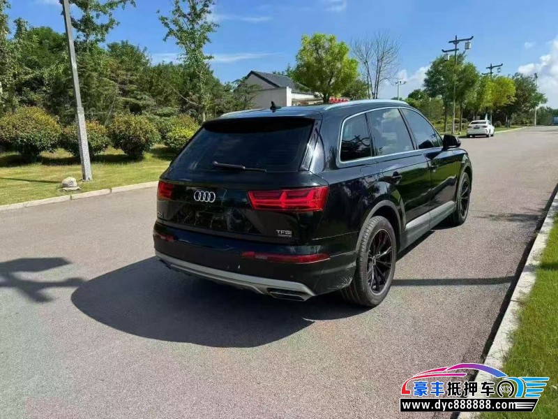 16年奥迪Q7轿车抵押车出售