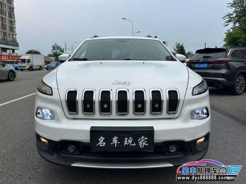 18年Jeep自由光轿车抵押车出售