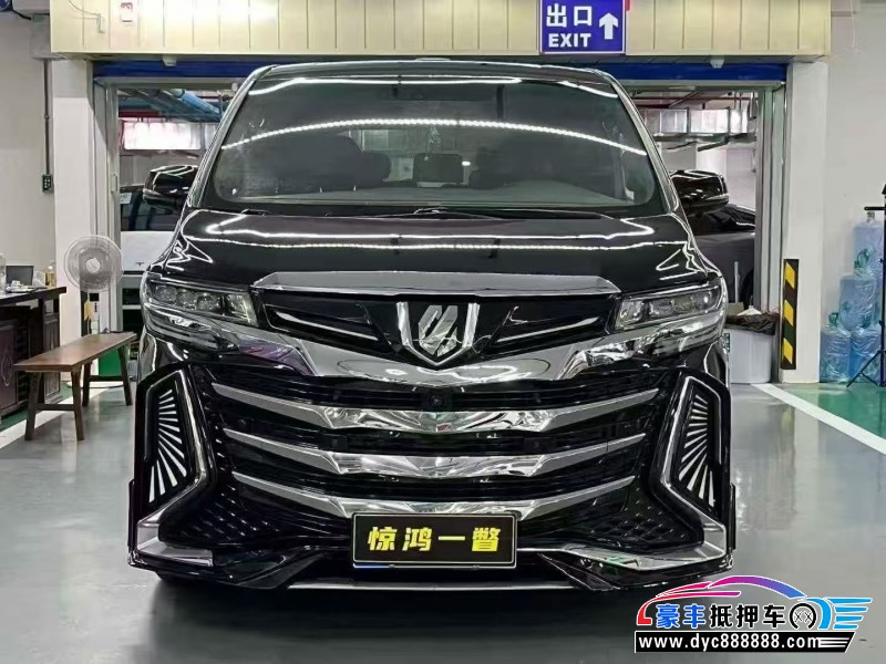 抵押车出售17年丰田埃尔法轿车