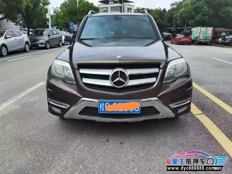 抵押车出售15年奔驰GLK轿车