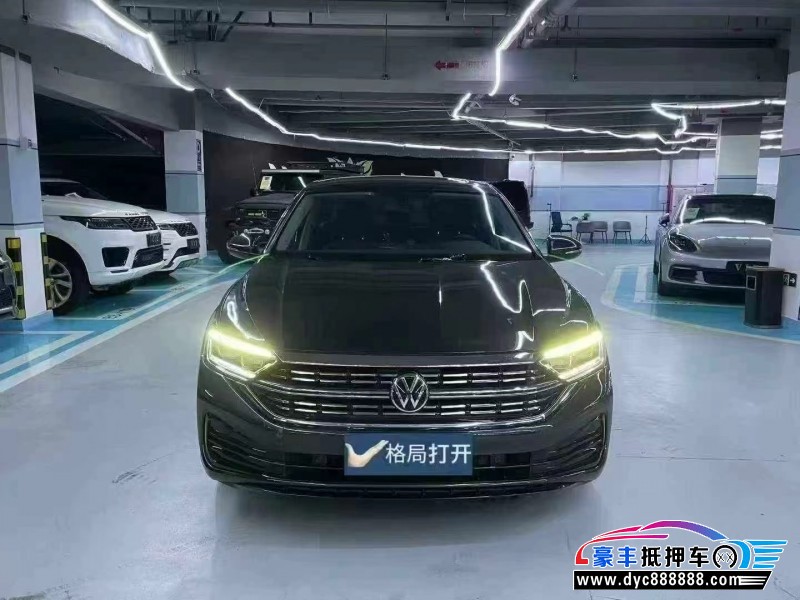 抵押车出售22年大众速腾轿车