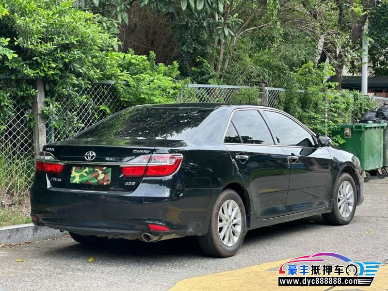 17年丰田凯美瑞轿车抵押车出售