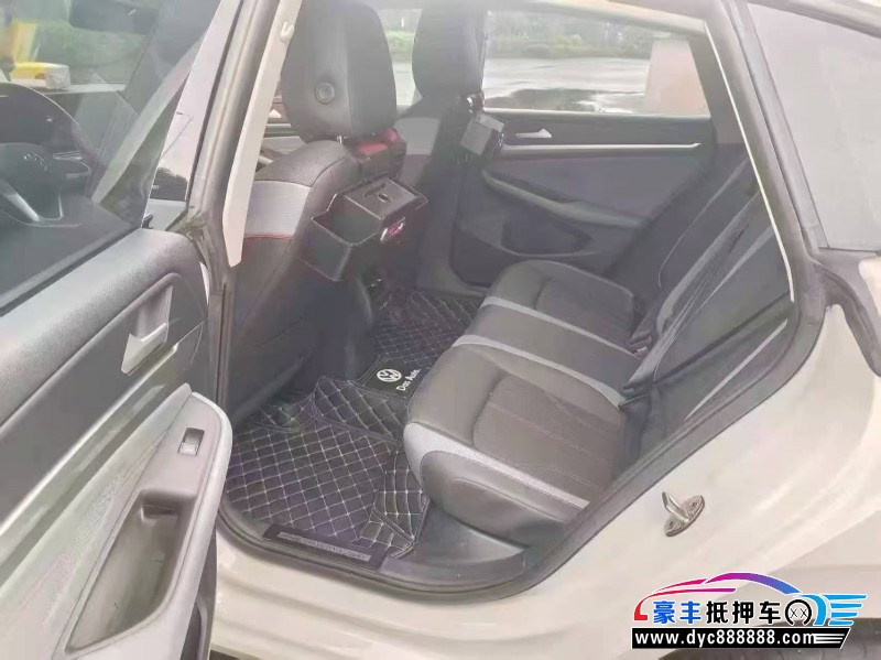 22年大众凌渡轿车抵押车出售