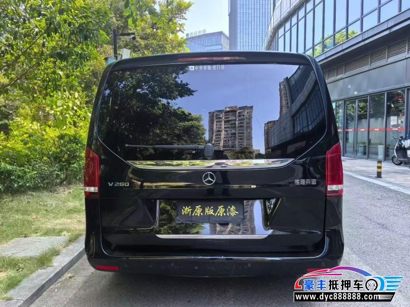 21年奔驰V轿车抵押车出售