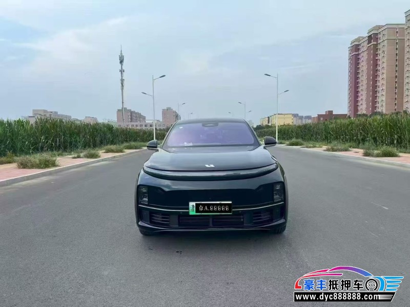 抵押车出售25年理想L7轿车