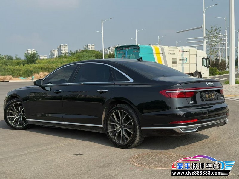 20年奥迪A8L轿车抵押车出售