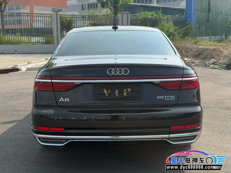 20年奥迪A8L轿车抵押车出售