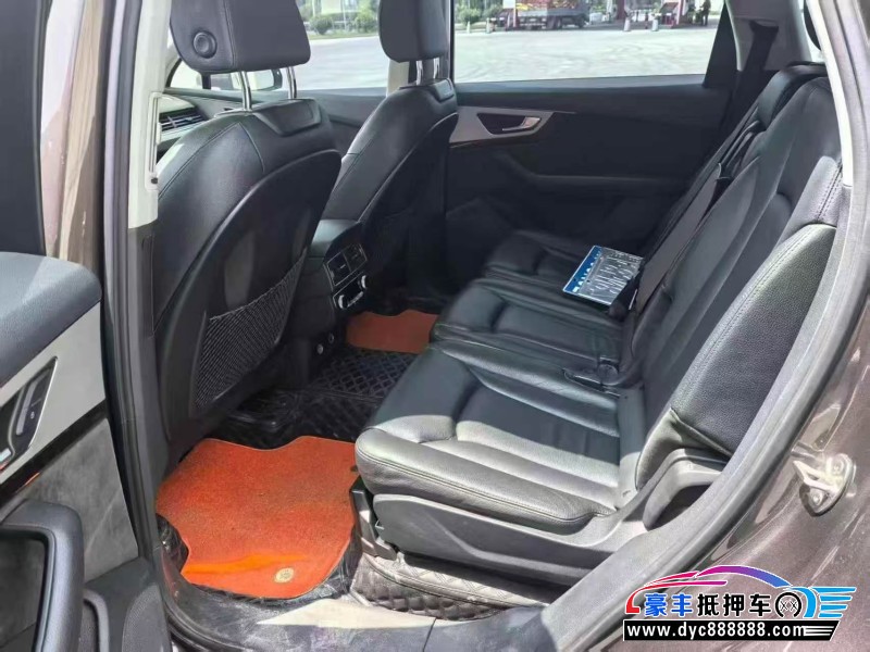 19年奥迪Q7轿车抵押车出售