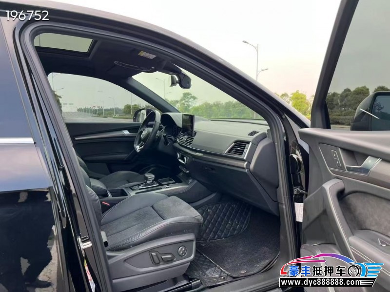 21年奥迪Q5轿车抵押车出售