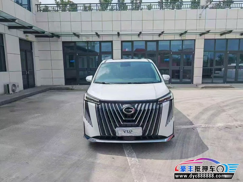 抵押车出售24年传祺M8轿车