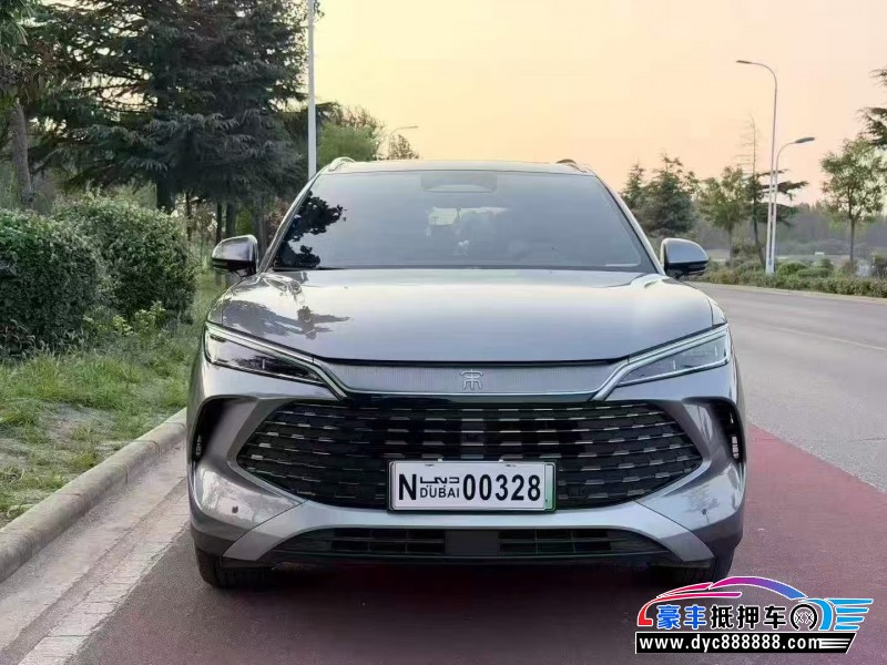抵押车出售25年比亚迪宋轿车