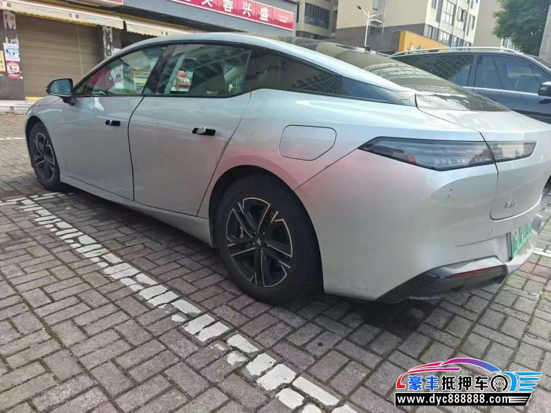 25年埃安昊铂轿车抵押车出售