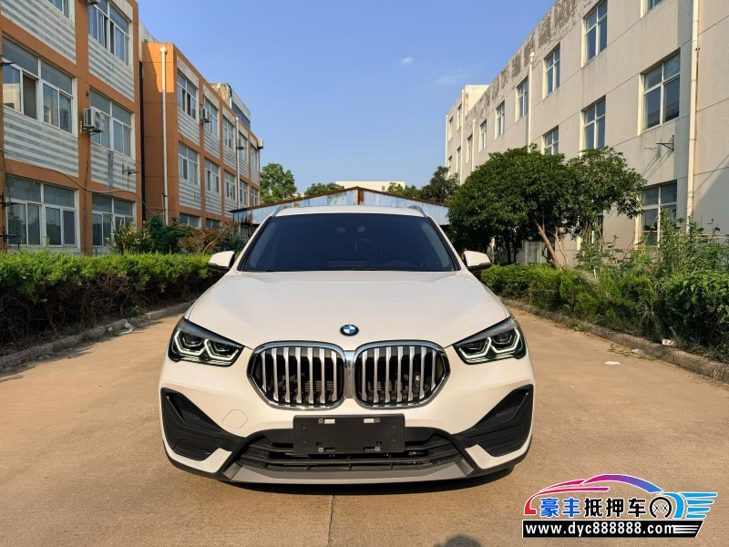 抵押车出售22年宝马X1轿车