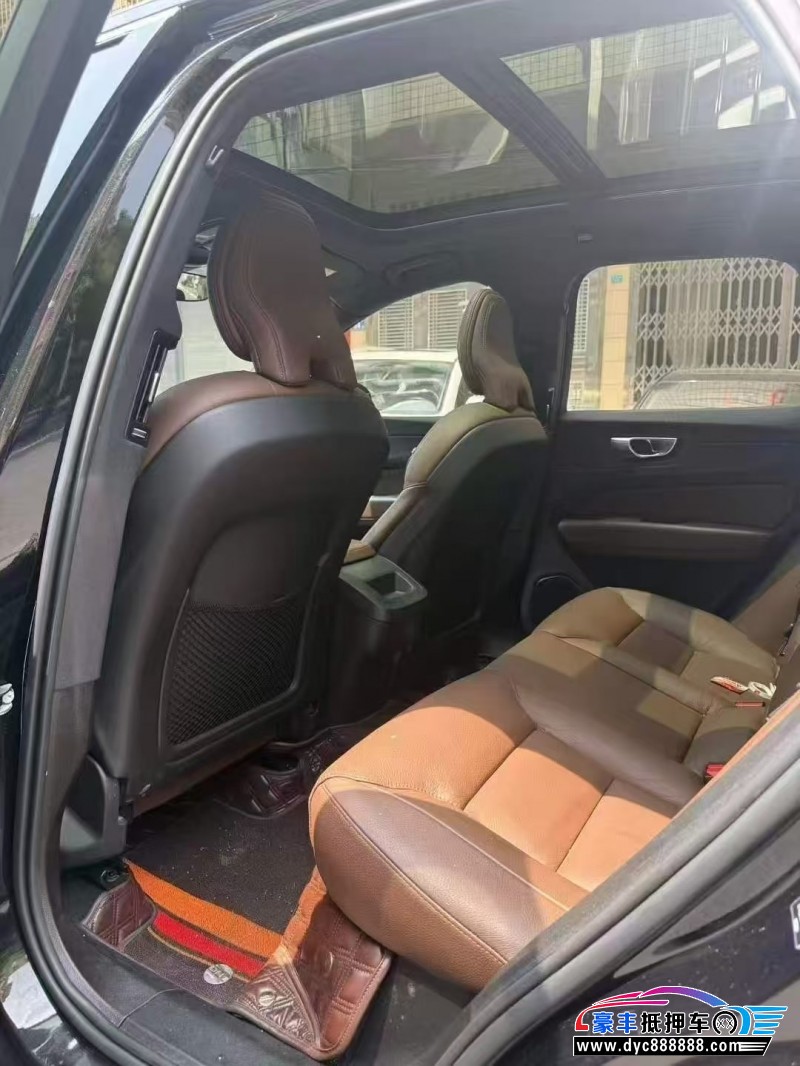22年沃尔沃XC60轿车抵押车出售