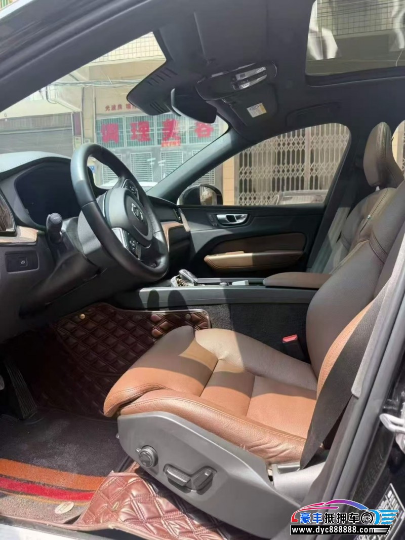 22年沃尔沃XC60轿车抵押车出售