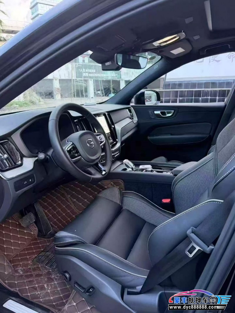 25年沃尔沃XC60轿车抵押车出售