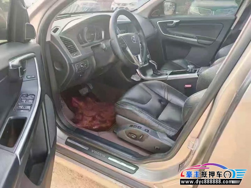 16年沃尔沃XC60轿车抵押车出售