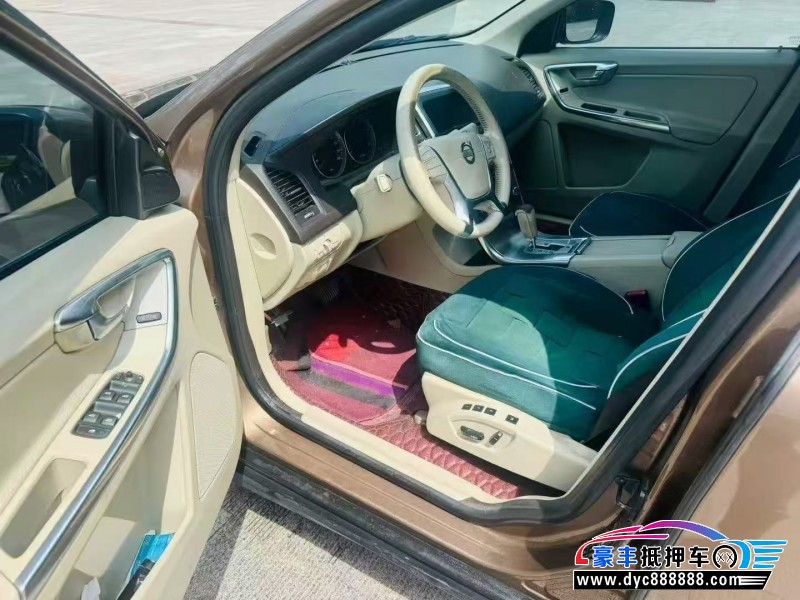 12年沃尔沃XC60轿车抵押车出售