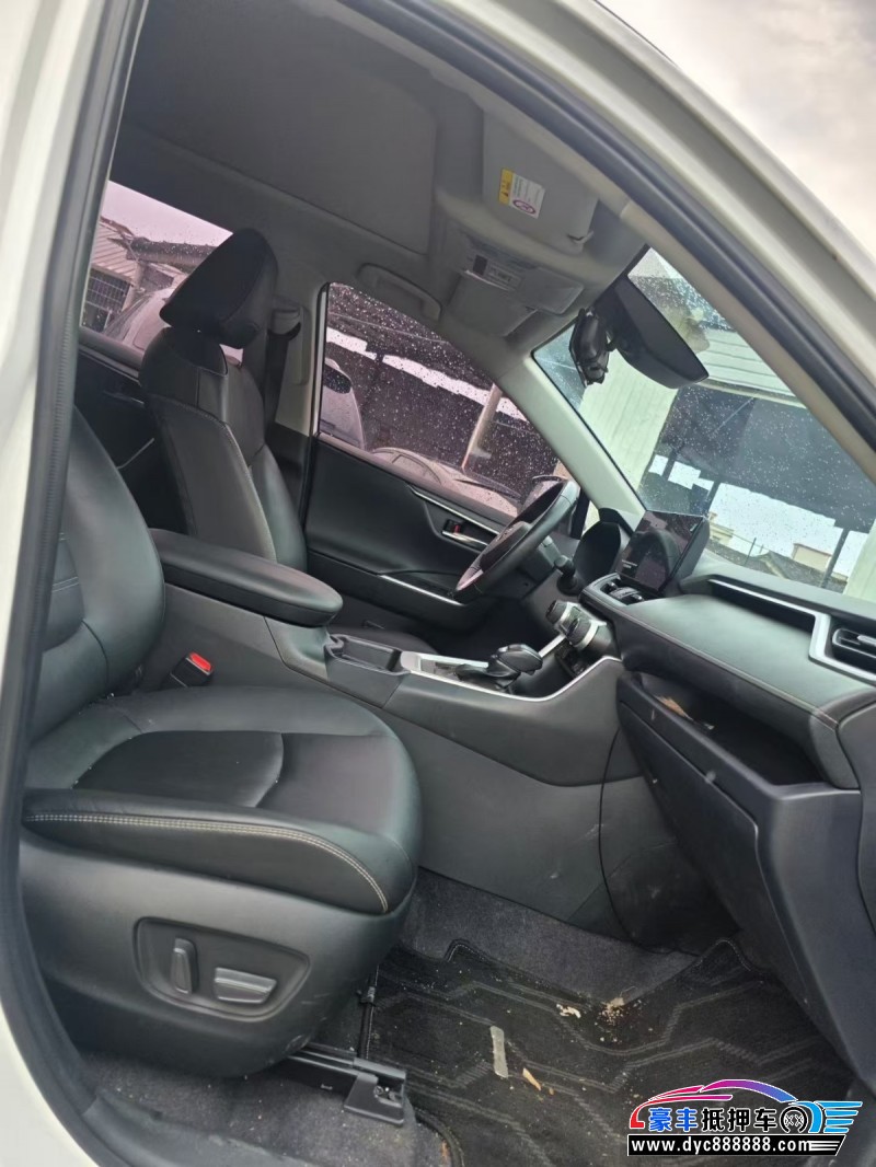 24年丰田RAV4轿车抵押车出售