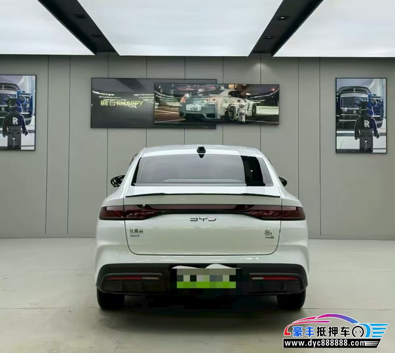 25年比亚迪秦轿车抵押车出售