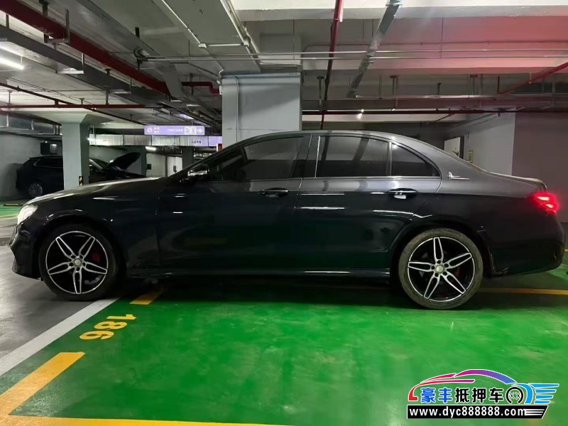 17年奔驰E轿车抵押车出售