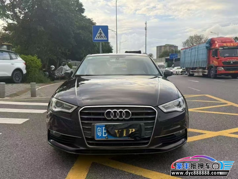 抵押车出售16年奥迪A3轿车
