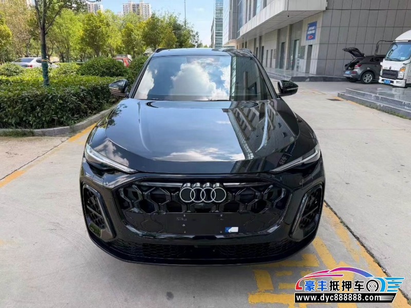 抵押车出售26年奥迪Q5轿车