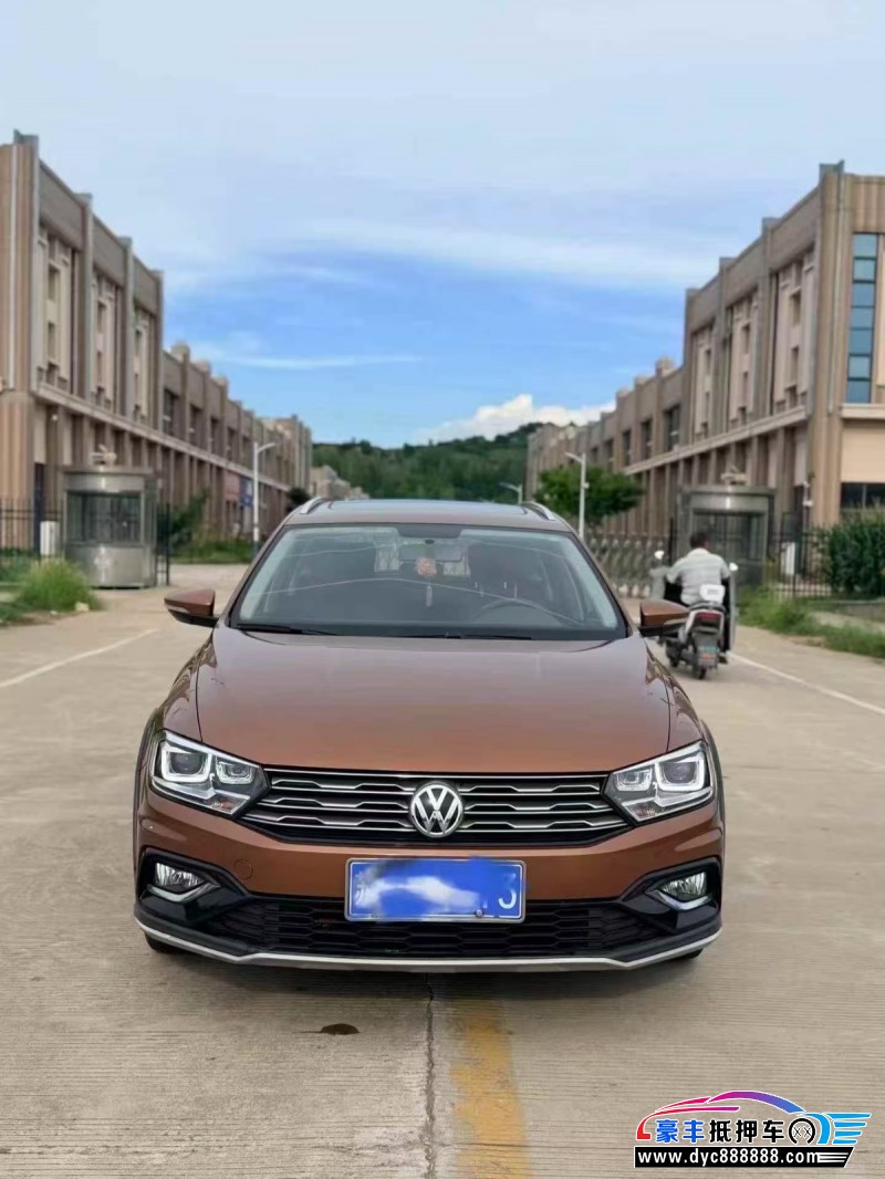 抵押车出售18年大众蔚领轿车