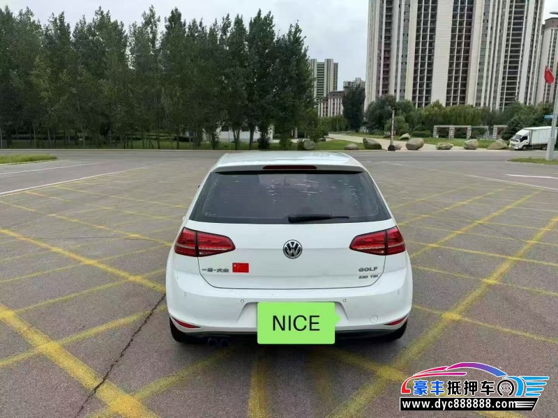 16年大众高尔夫轿车抵押车出售