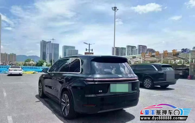 23年理想L9轿车抵押车出售