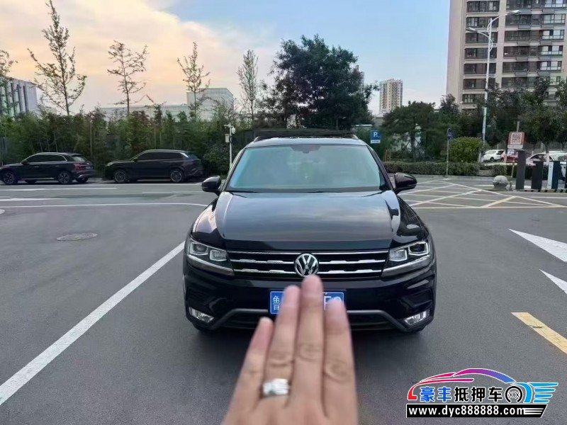 抵押车出售19年大众途观L轿车