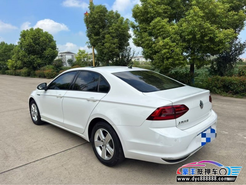 20年大众凌渡轿车抵押车出售