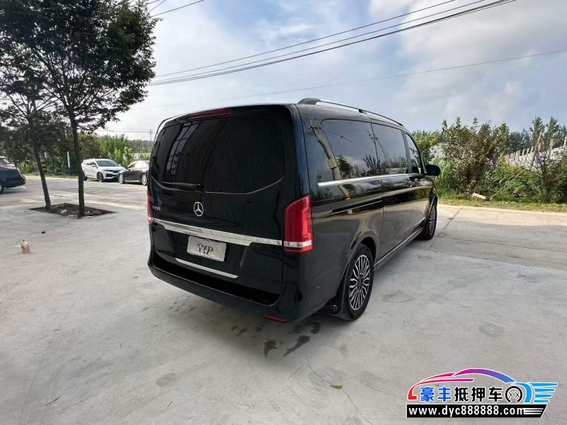 18年奔驰V轿车抵押车出售