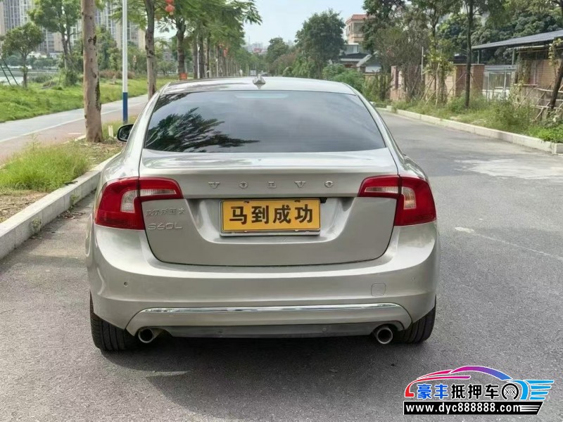 15年沃尔沃S60轿车抵押车出售