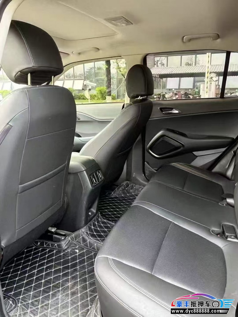 22年现代ix35轿车抵押车出售