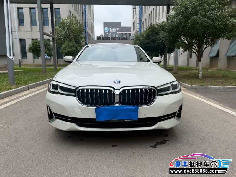 抵押车出售23年宝马5系轿车