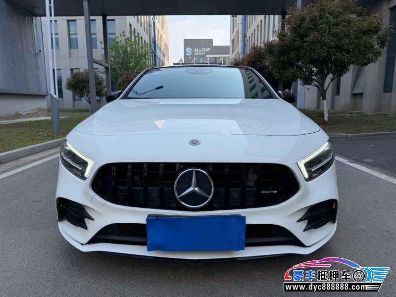 抵押车出售21年奔驰A级AMG轿车