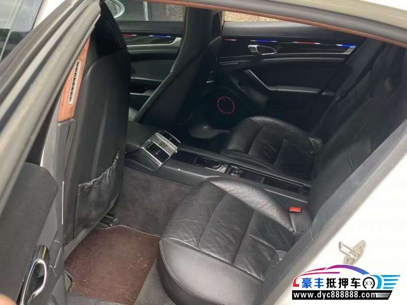 12年保时捷帕纳梅拉轿车抵押车出售