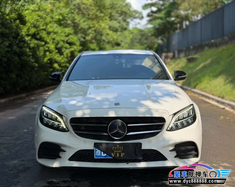 抵押车出售19年奔驰C轿车