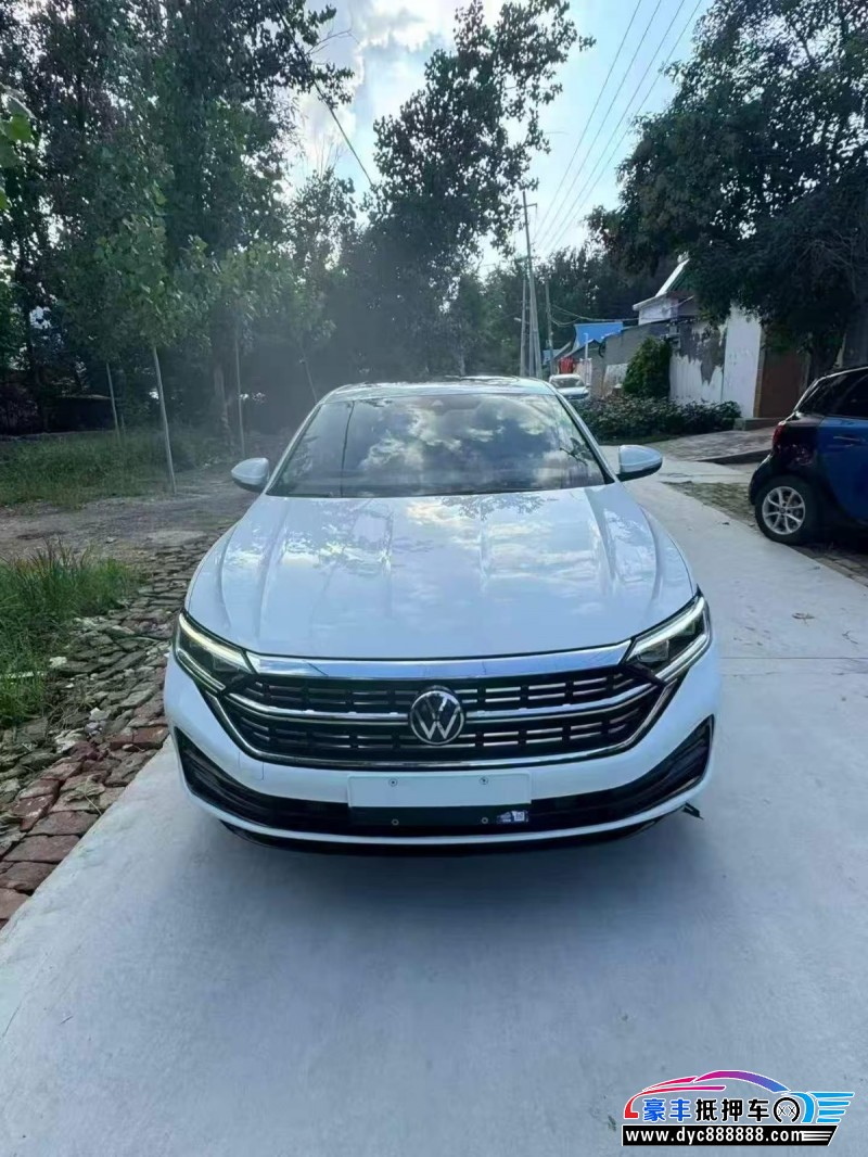 抵押车出售24年大众速腾轿车