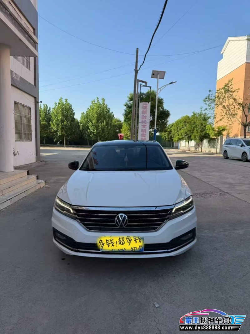 抵押车出售22年大众朗逸轿车