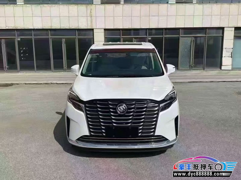 抵押车出售25年别克GL8轿车