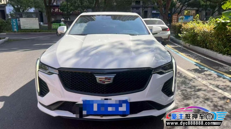 抵押车出售23年凯迪拉克CT4轿车