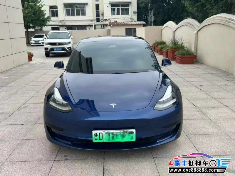 抵押车出售20年特斯拉MODEL 3轿车