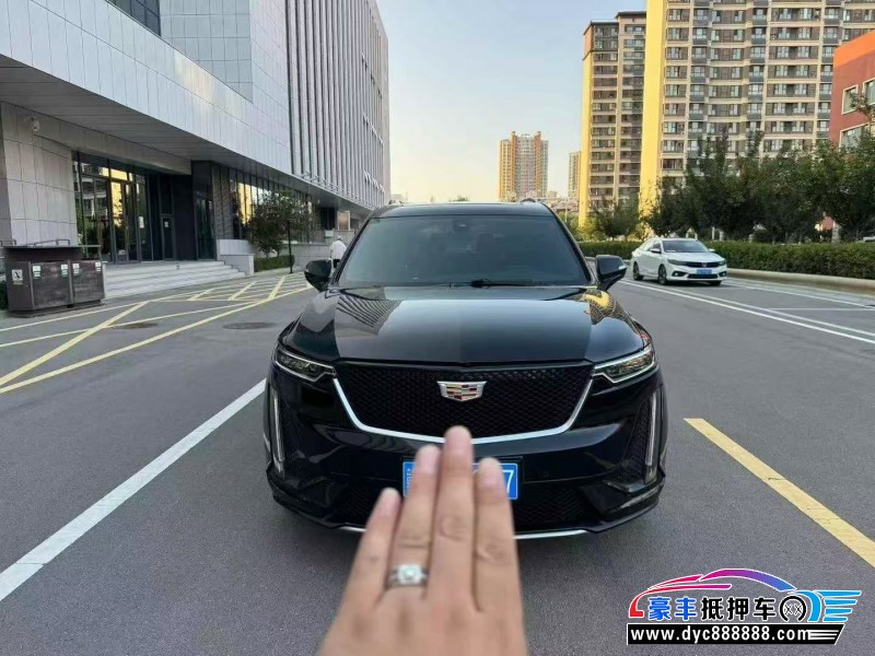 抵押车出售21年凯迪拉克xt6轿车