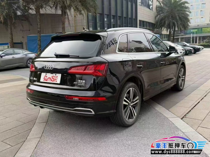 21年奥迪Q5轿车抵押车出售