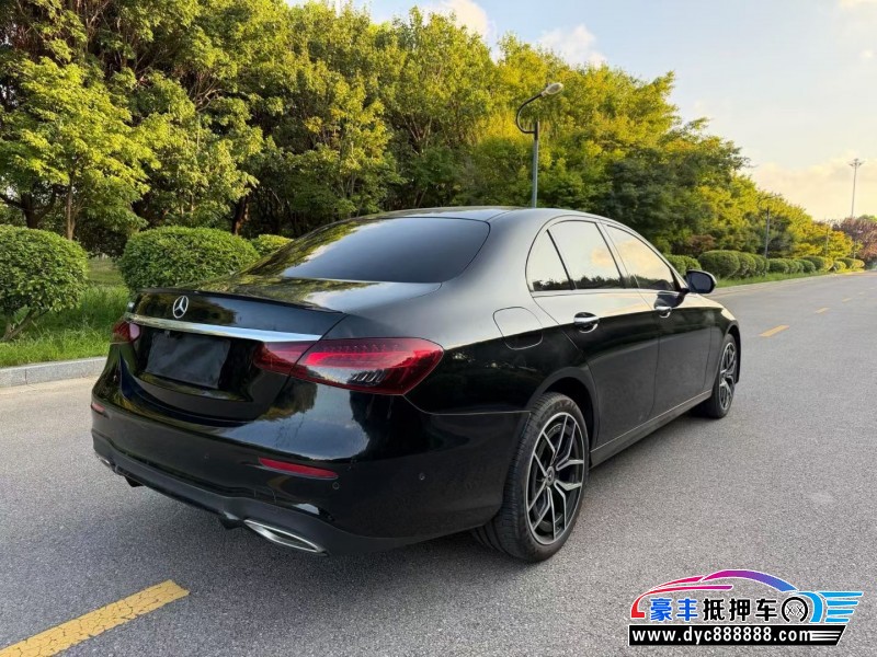 21年奔驰E轿车抵押车出售