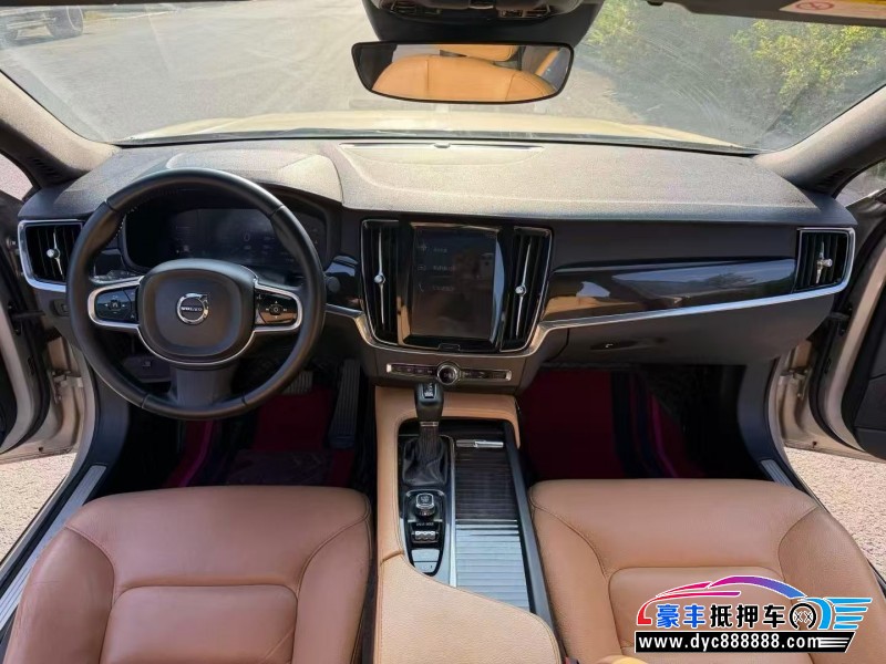 18年沃尔沃S90轿车抵押车出售