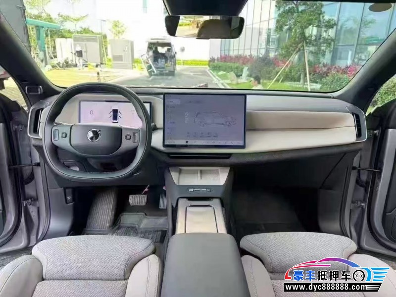 26年沃尔沃XC70轿车抵押车出售